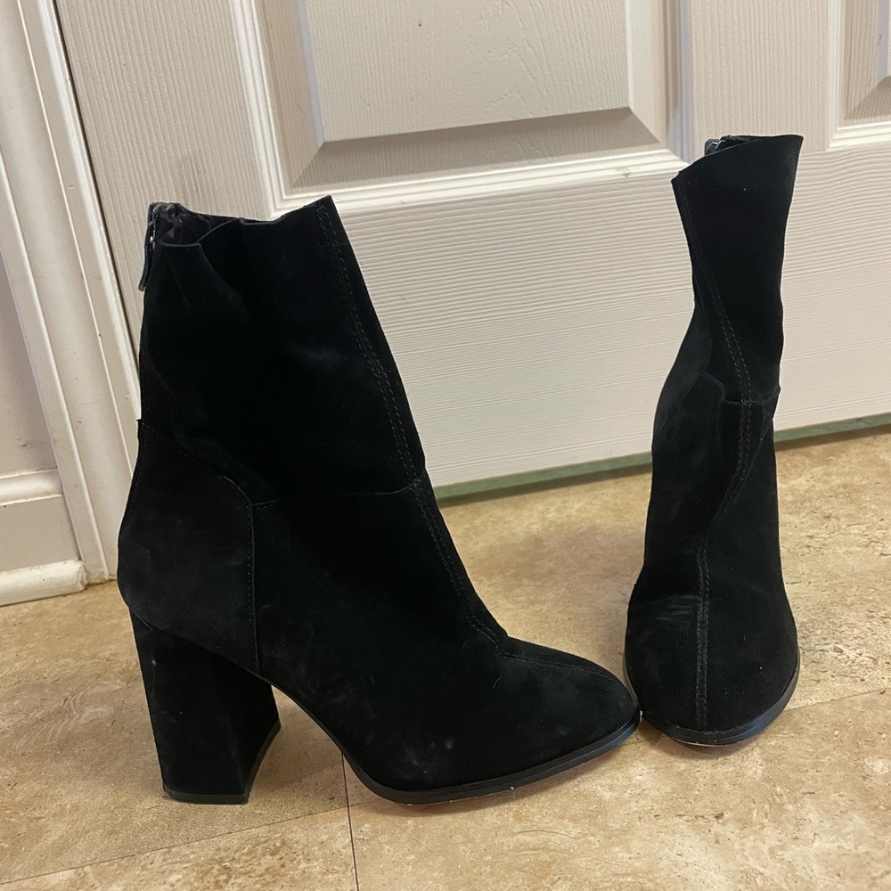 Chinese Laundry Capricorn black boots